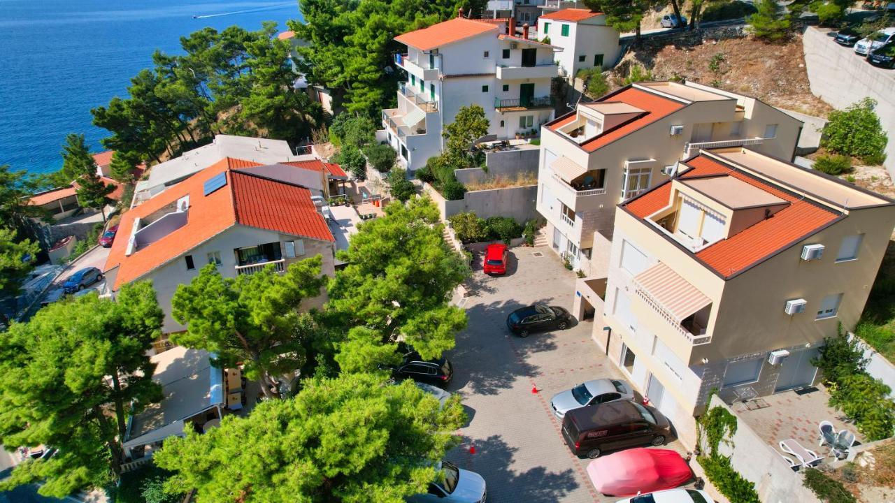 Apartments Villa Astra & Pinija Brela Exteriér fotografie