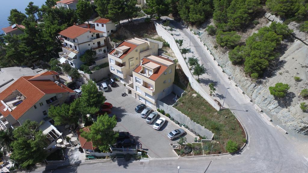 Apartments Villa Astra & Pinija Brela Exteriér fotografie