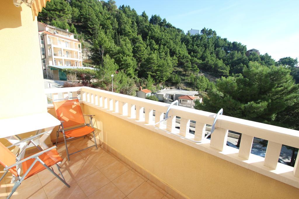Apartments Villa Astra & Pinija Brela Pokoj fotografie