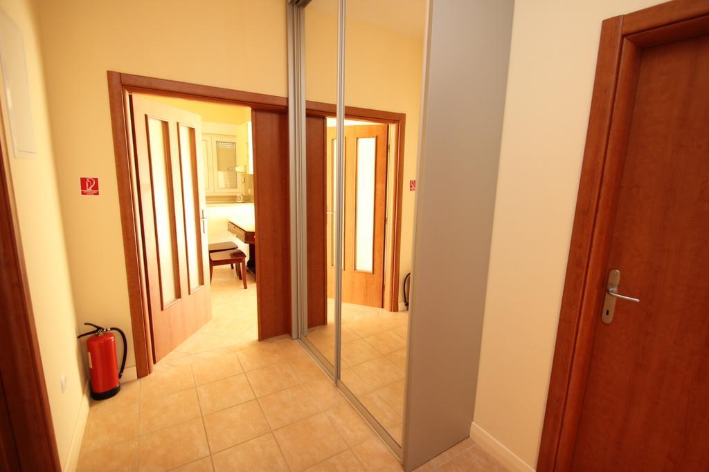 Apartments Villa Astra & Pinija Brela Pokoj fotografie